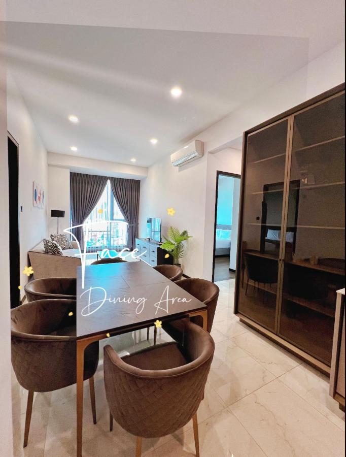 Face Malaysia Tallest Tower 118 In Apartment *