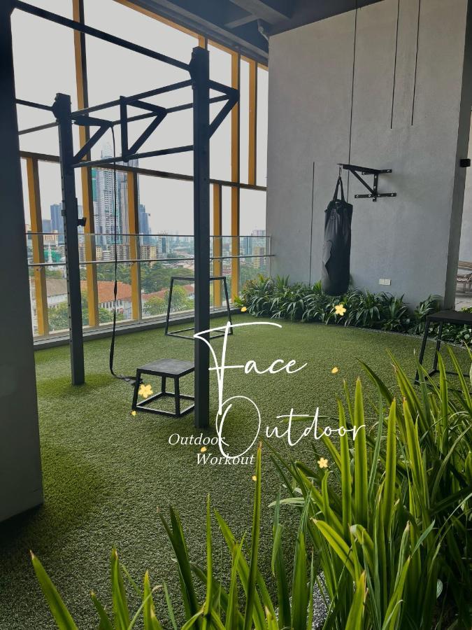 Apartment Face Malaysia Tallest Tower 118 In Kuala Lumpur